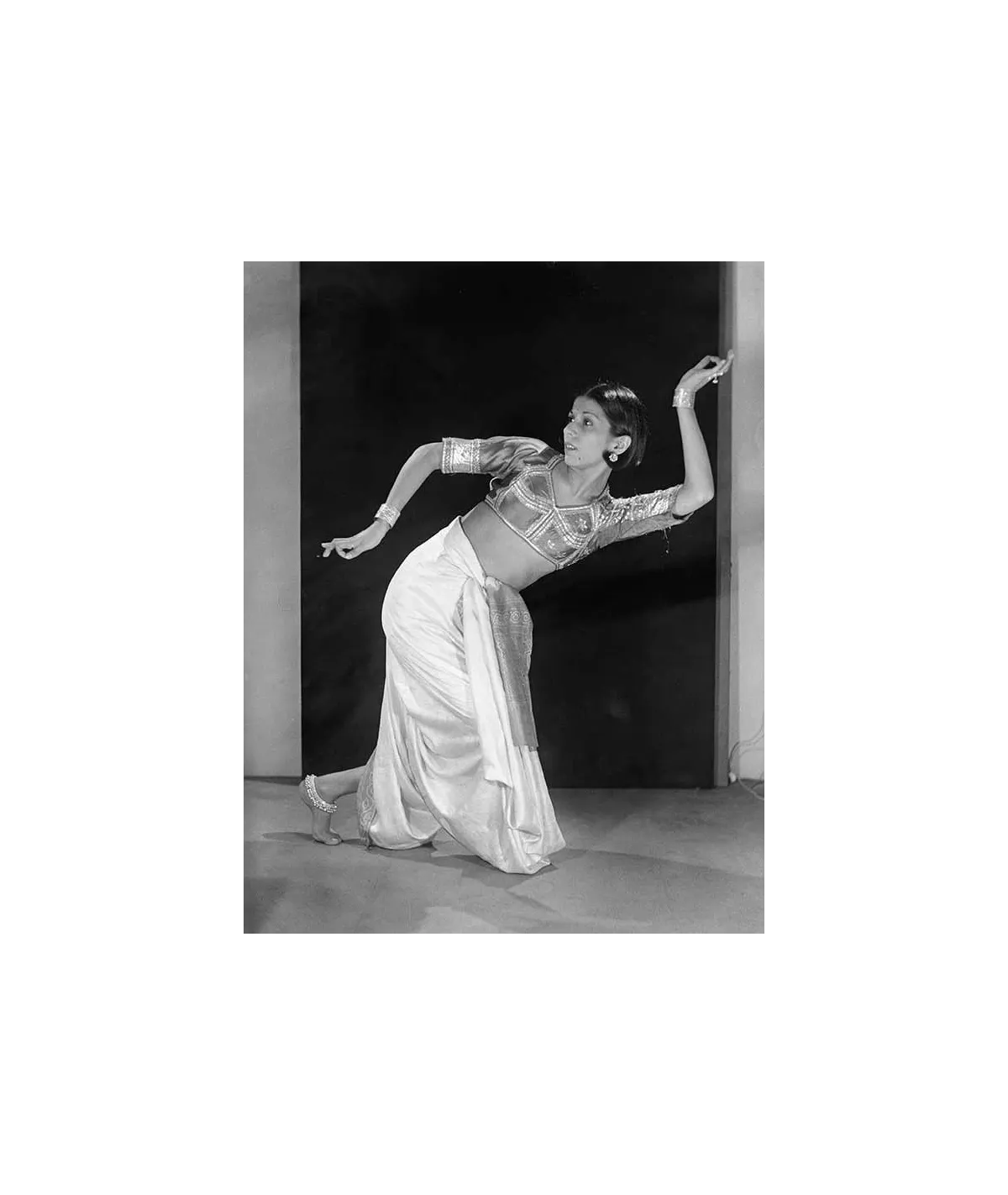 manray|Man Ray photo / TELIMAGE|Ishvani dancer||Women